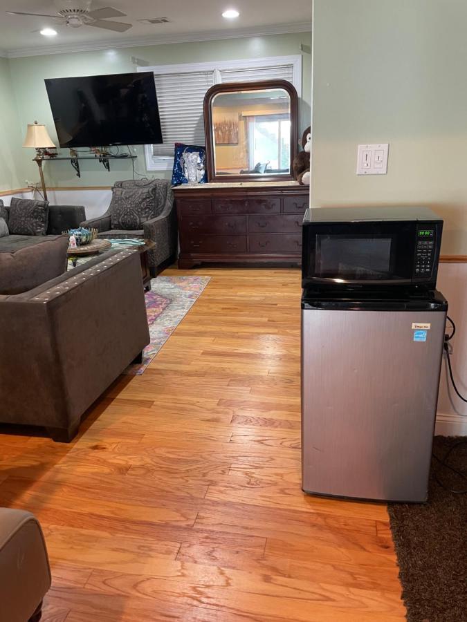 Guest Room Eatontown Bagian luar foto